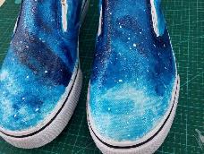 只需要纺织颜料，白色一脚蹬鞋，就可以有美丽的星空！