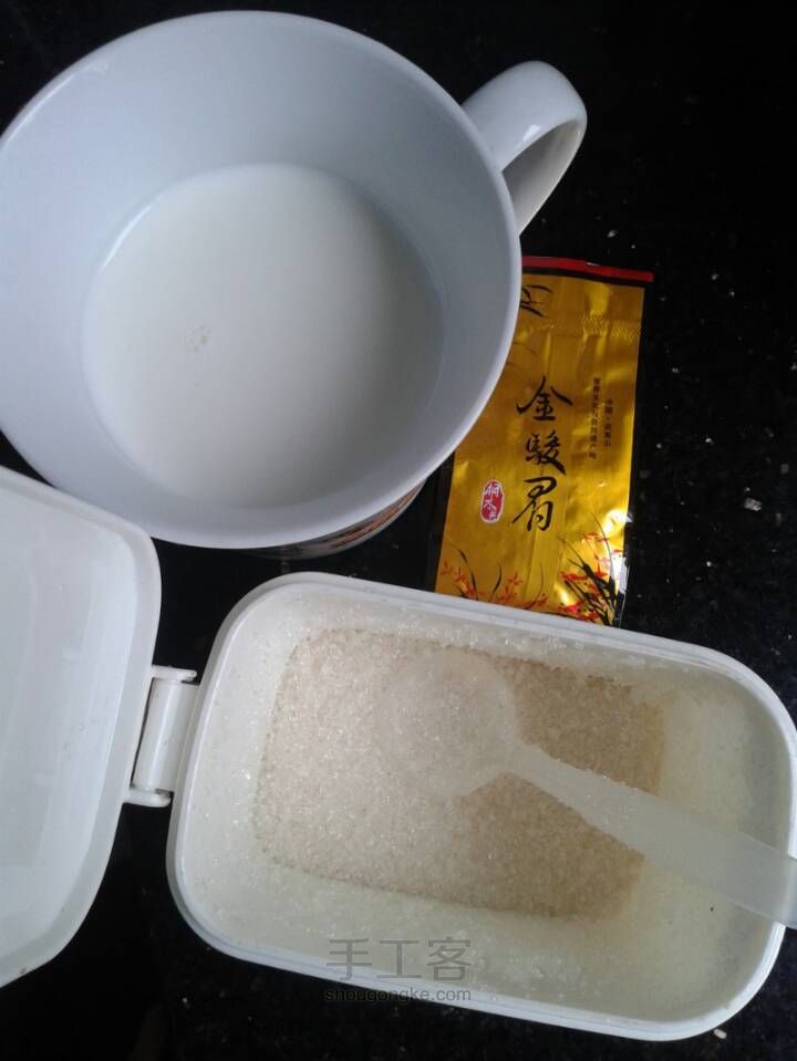 【Wan☆】超简单的焦糖奶茶～你真的不来？ 第1步