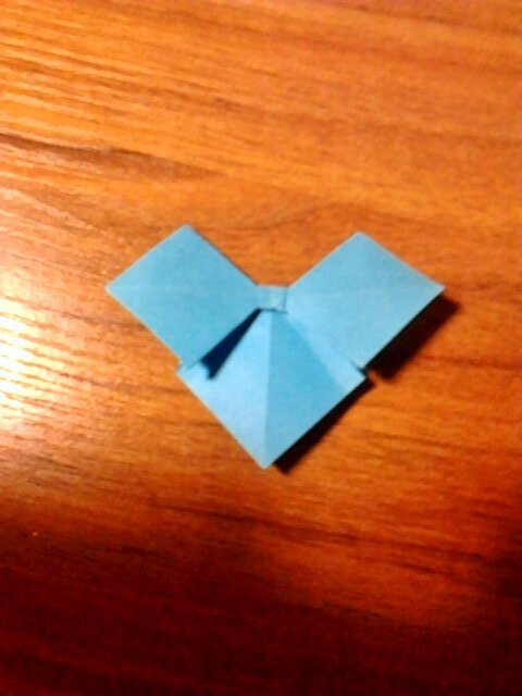 超级简单的蝴蝶结折纸装饰 第19步