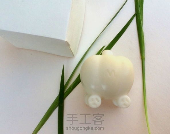 应人要求按图用象牙果做的南瓜马车 第7张