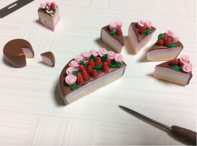 懒兔子软陶饰品草莓巧克力蛋糕教程 第12步