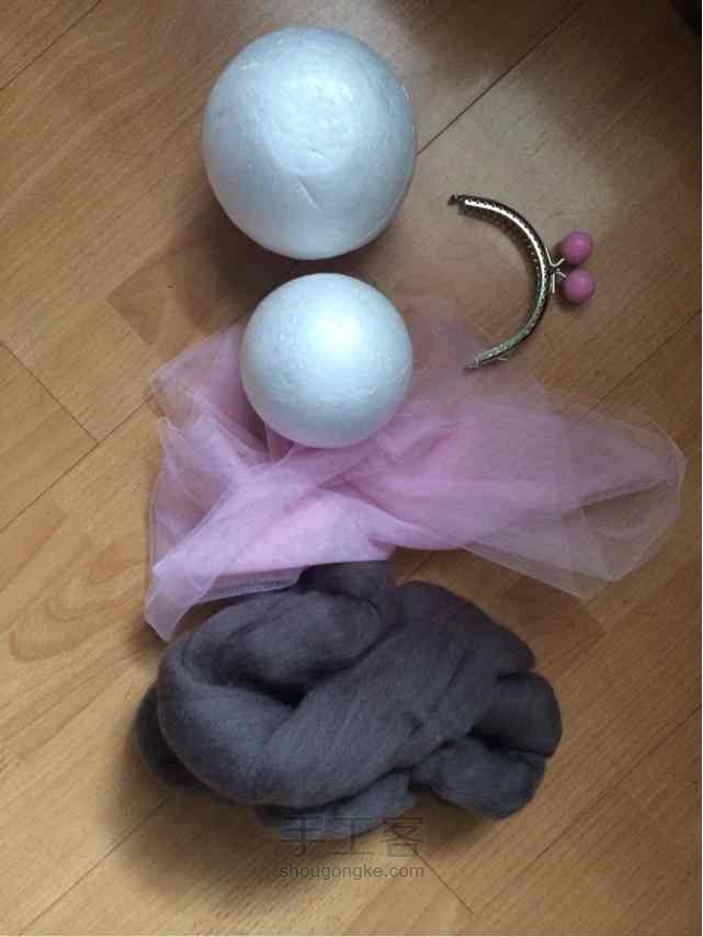 羊毛毡龙猫口金包 第1步