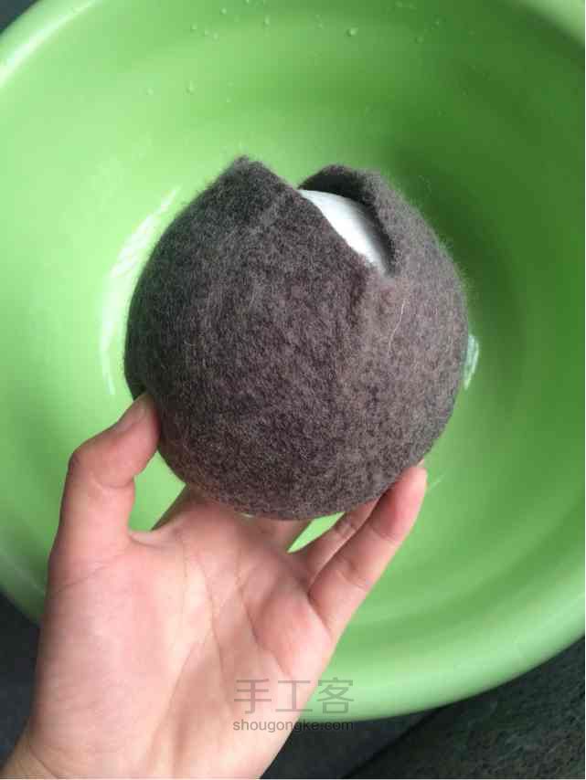 羊毛毡龙猫口金包 第14步