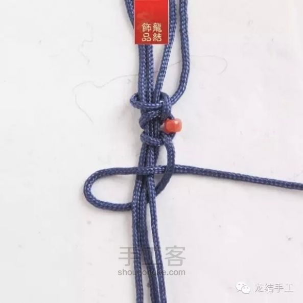 【趣味DIY】斜卷结仿珊瑚编织手链 第7步