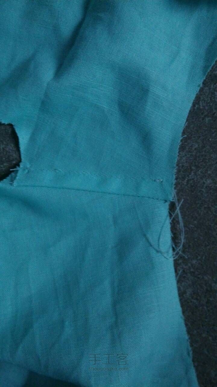 宝宝湖蓝色荷叶边亚麻连衣裙 第4步