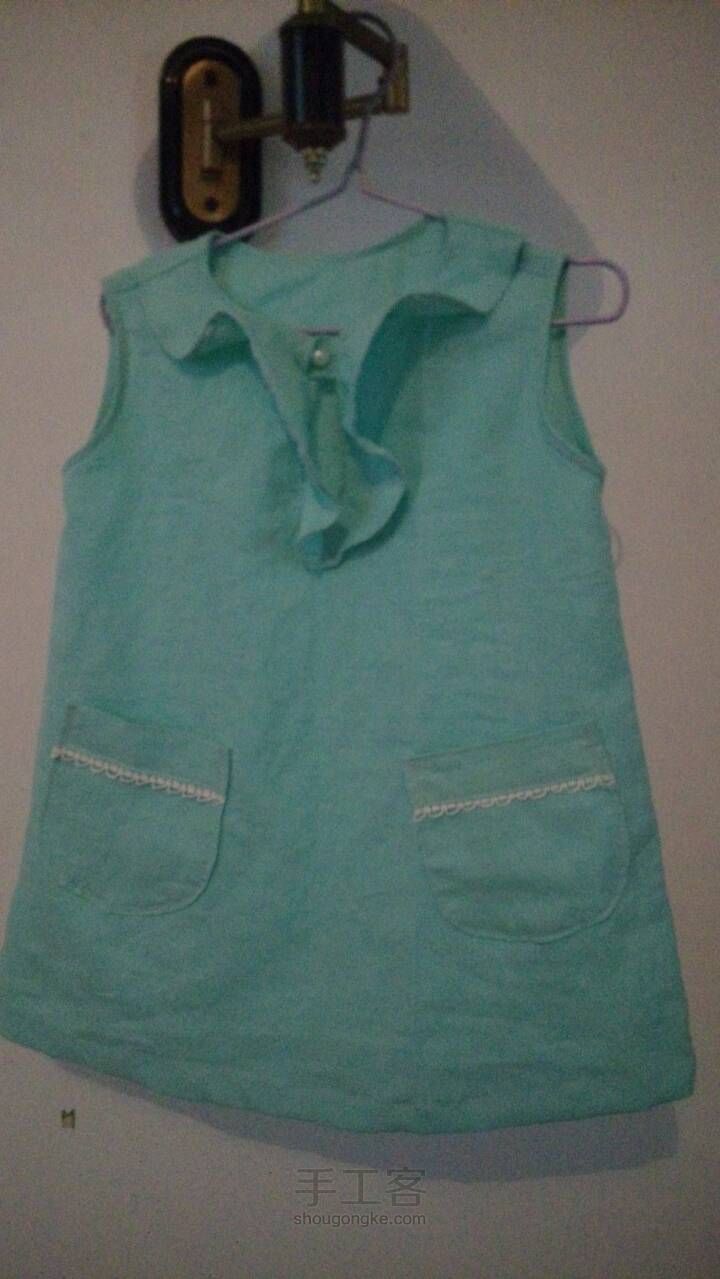 宝宝湖蓝色荷叶边亚麻连衣裙 第14步