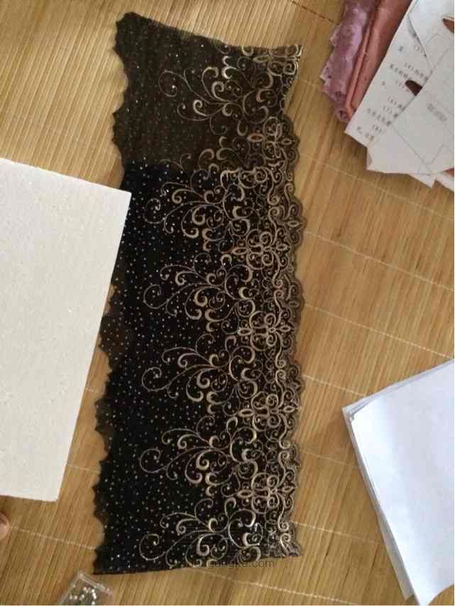 【娃衣】六分娃娃黑色蕾丝抹胸裙 第2步