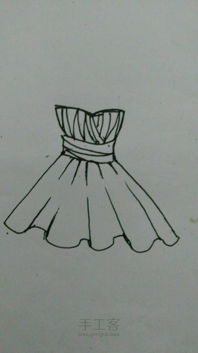 画一条美美的裙子 第3步