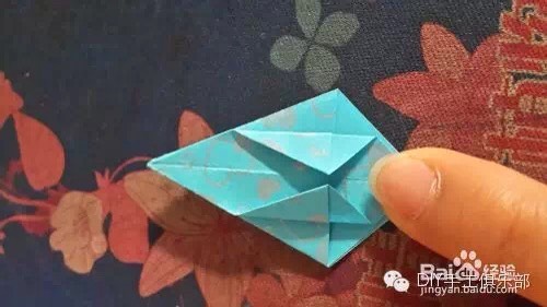 手把手教你手工折纸立体四叶花（转） 第8步