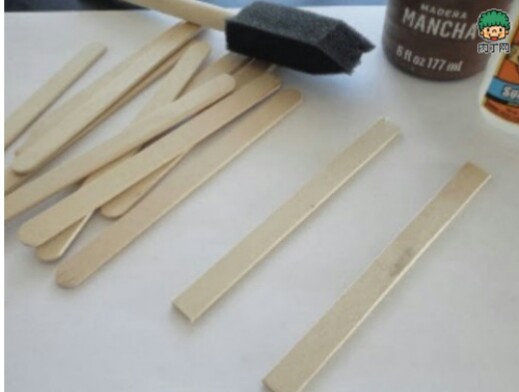 雪糕棍、冰棒棍手工制作杯垫 个性杯垫制作DIY教程 第1步