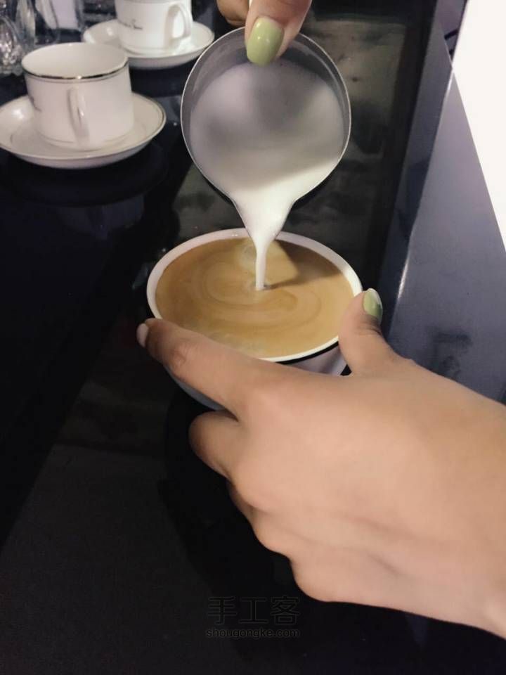 咖啡制作意式咖啡卡布奇诺 第6步