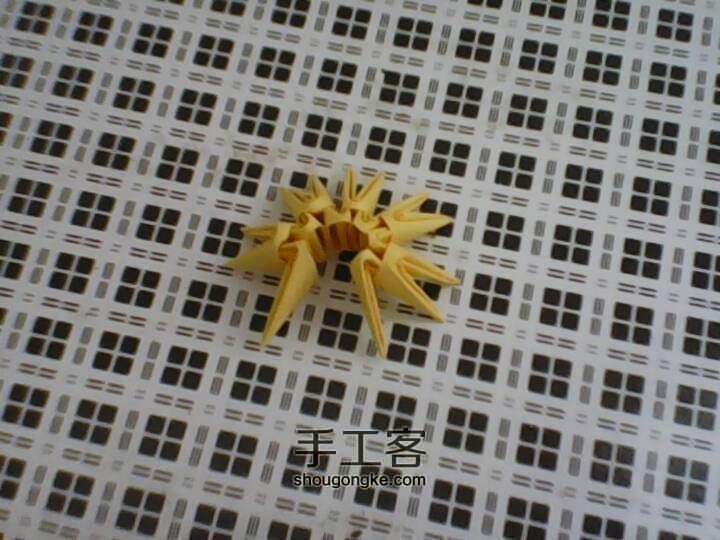 三角折纸-小黄人 第35步