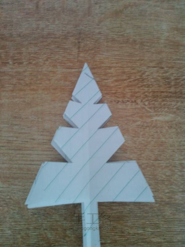 【子佩】简易纸折圣诞树(๑•ั็ω•็ั๑) 第11步
