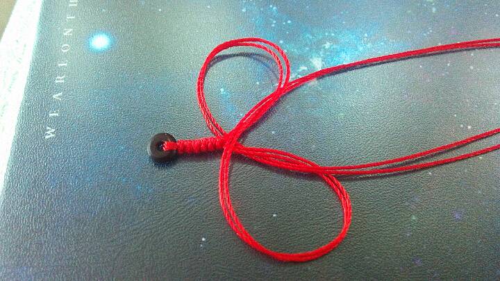红绳  铃铛  手链 第3步