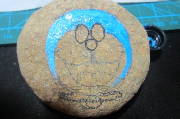 【原创】手绘石头——哆啦A梦 第2步