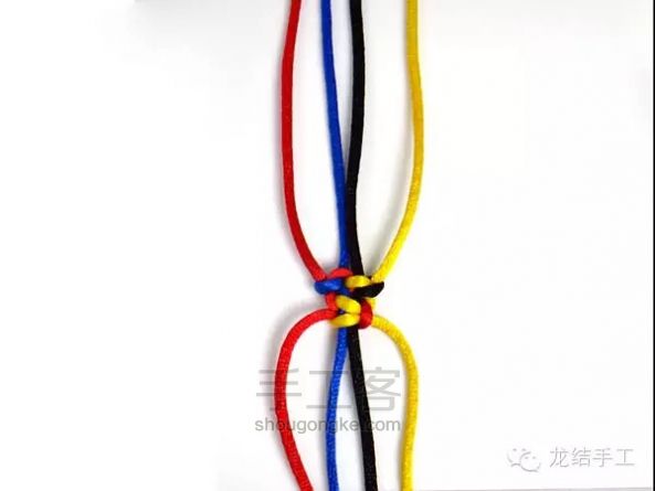 【编绳基本结】蛇结的变化-双蛇结的编法 第7步