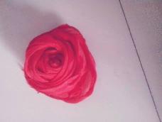 来自同学。有一天，放学后，同学教我做了一个玫瑰花。我看见简单好玩，就分享给大家了。