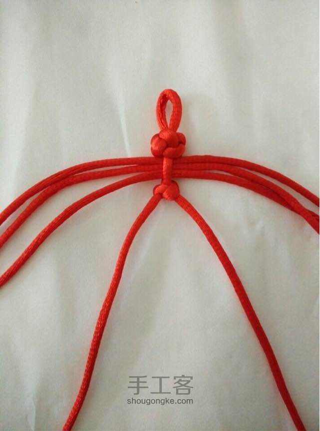 自制红绳手链（美美哒🌹） 第1步