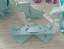 一张纸折出两个心，初中是常拿来传纸条！