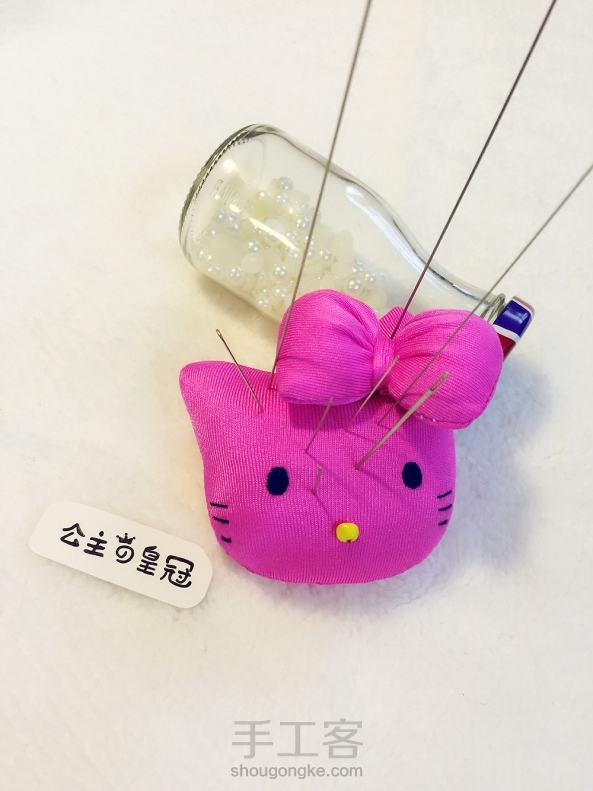 【公主手作】hello kitty针插【原创】教程已发布~~HELLO KT,又叫：ハローキティ,凯蒂猫，充满可爱气息的Kitty针插 第6张