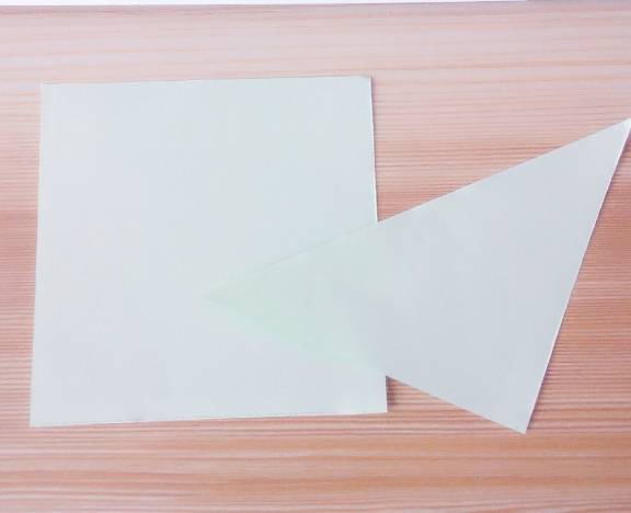 纸折立体三叶草装饰 第1步