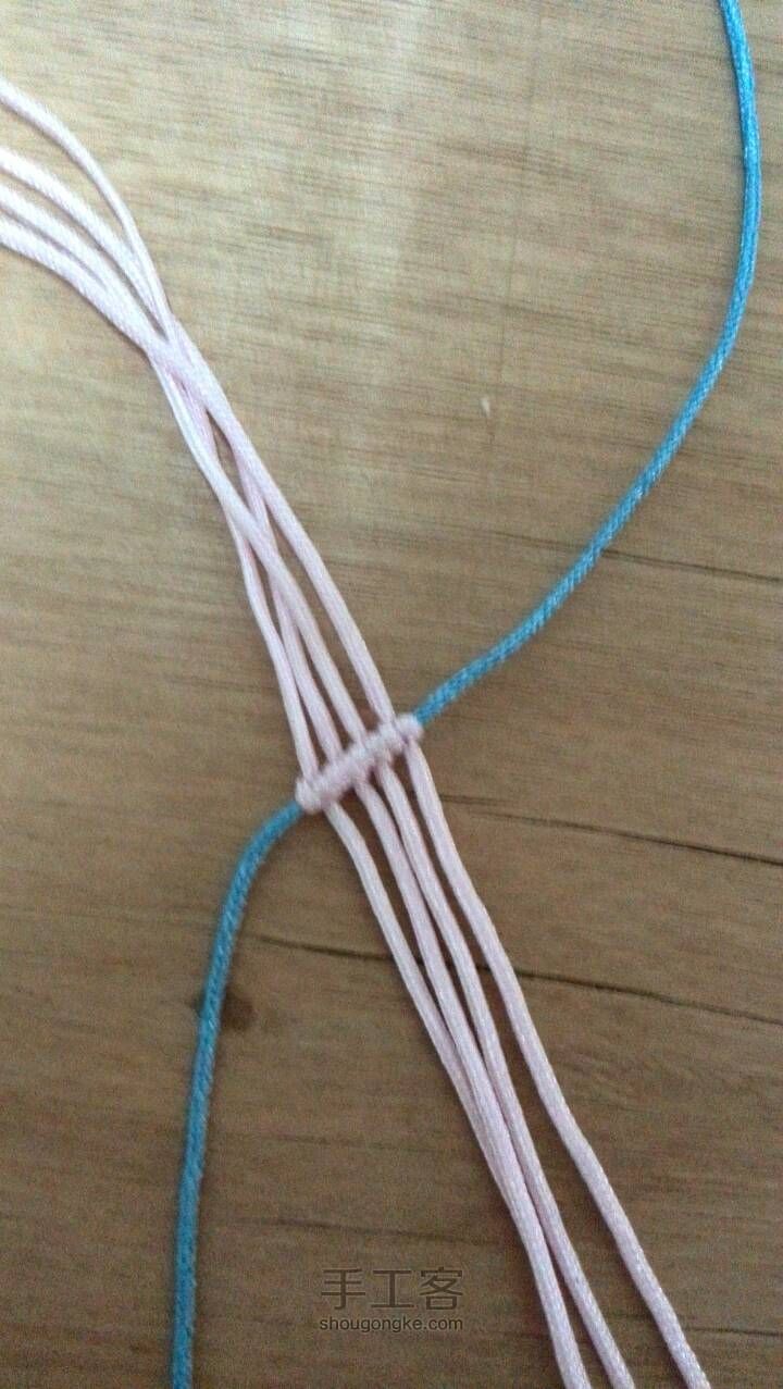 编绳 简单美丽的斜卷结宽手镯 第7步