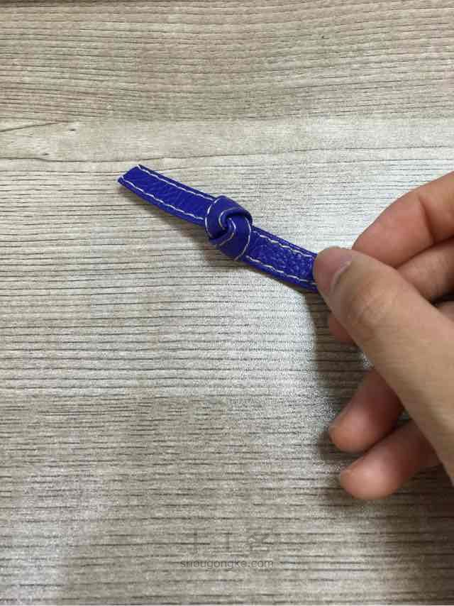 超级百搭的淑女皮质鸭嘴夹 第6步