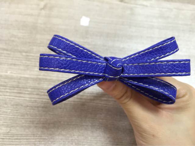 超级百搭的淑女皮质鸭嘴夹 第7步