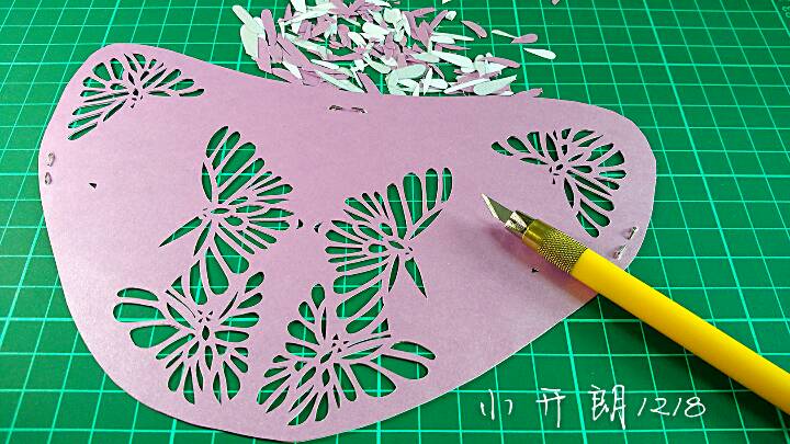 简单的蝴蝶纸雕，希望大家喜欢～欢迎点赞呦～ 第6步