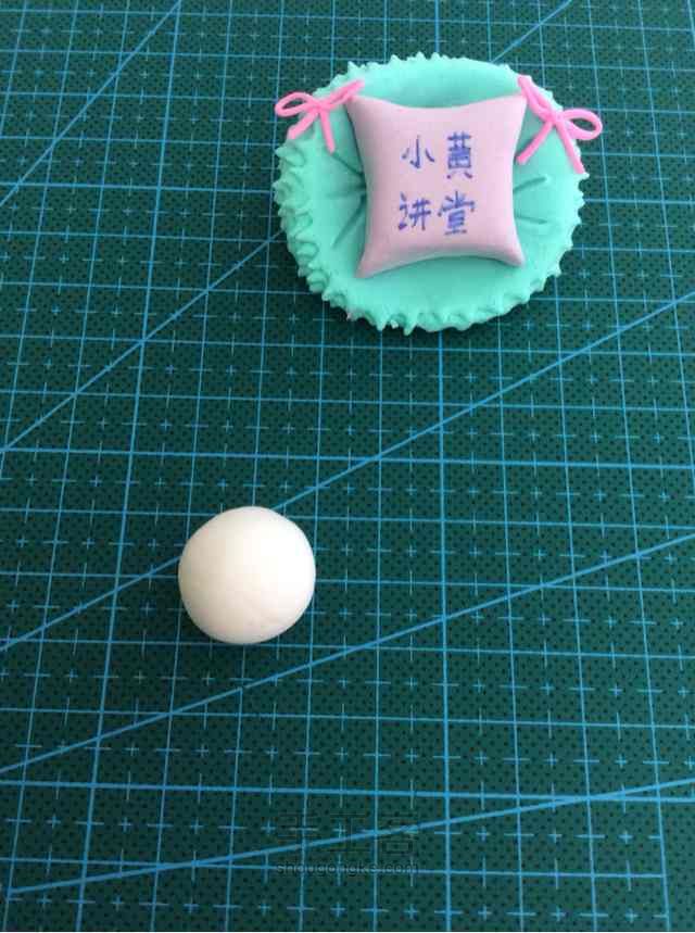 坐在蘑菇上的兔子 第1步