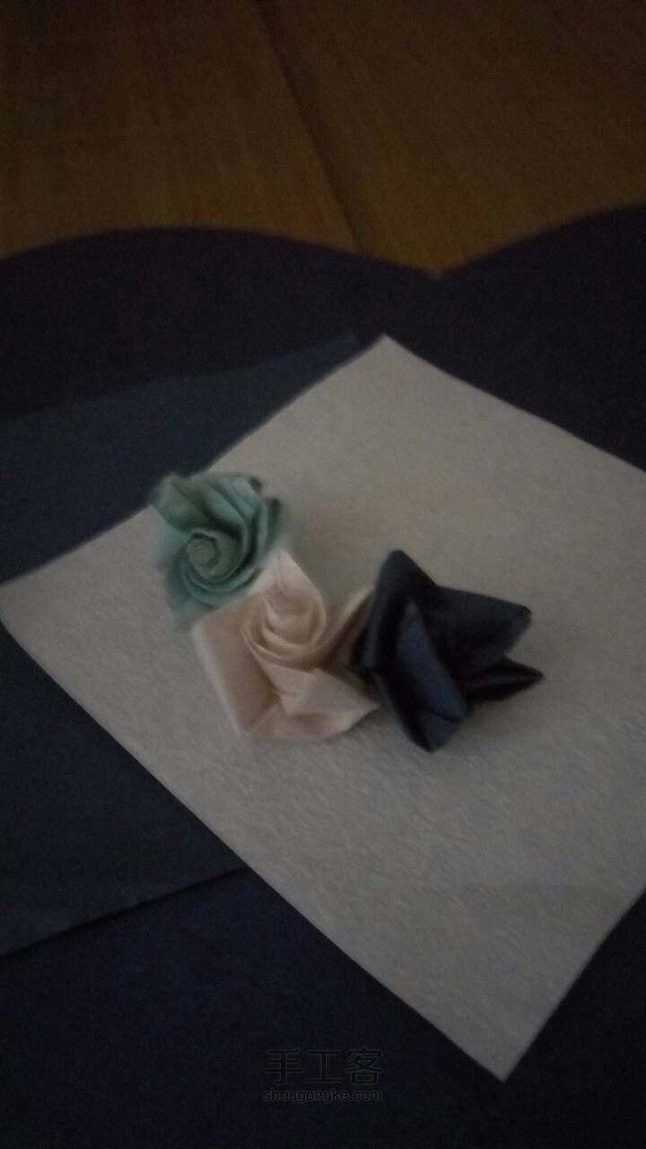 很简单的折纸玫瑰， 第1步