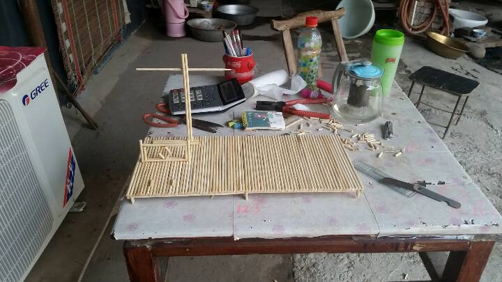 一次性筷子做的办公桌摆件 第1步