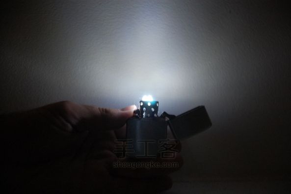 LED Zippo手电筒【转译】 第22步