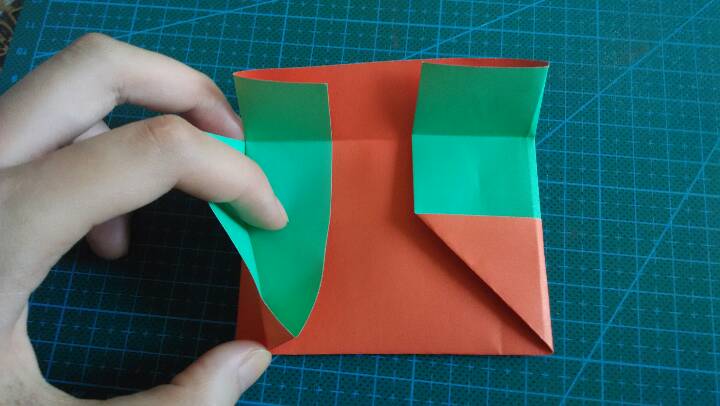 可玩可用的折纸之卡片夹(可放两张卡) 第8步
