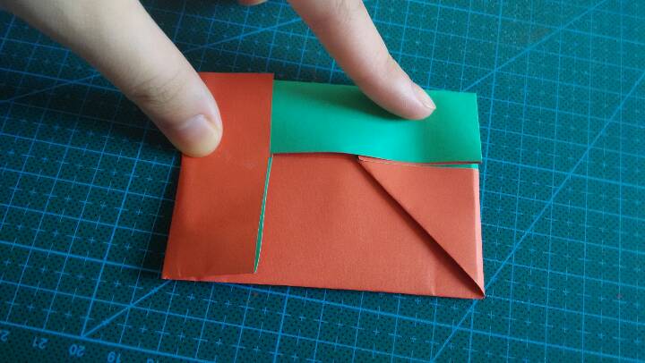 可玩可用的折纸之卡片夹(可放两张卡) 第10步
