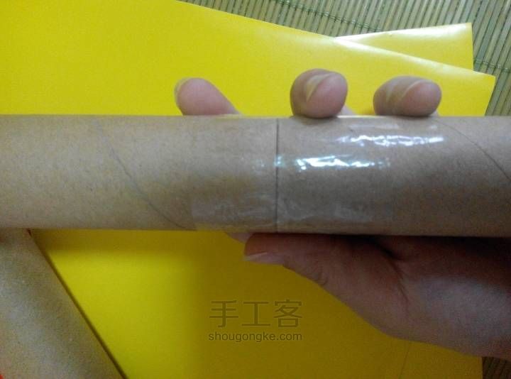保鲜膜内芯做金箍棒 第5步