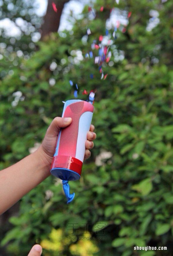 【转自网络】礼花弹 用气球和直筒DIY手工玩具礼花弹 第3步