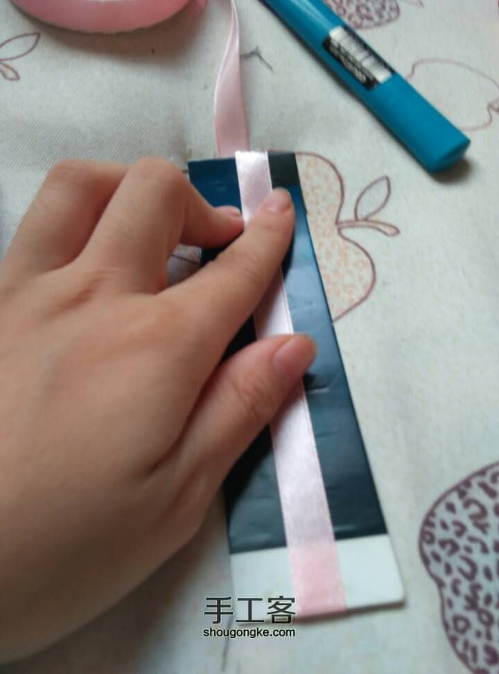 丝带蝴蝶结皮筋 第5步