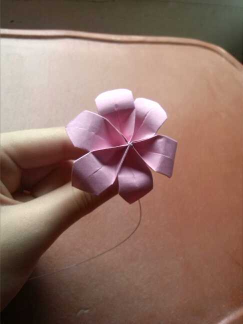 折纸小花（不知道叫什么） 第1步