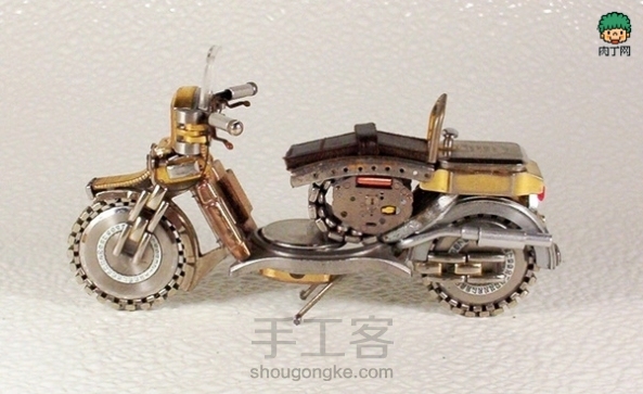 用旧手表制作的超酷摩托车！！！（转载：http://www.rouding.com/bianfeiweibao/82102.html） 第2张