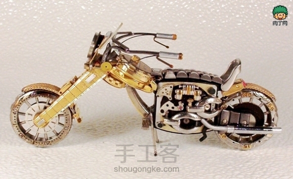 用旧手表制作的超酷摩托车！！！（转载：http://www.rouding.com/bianfeiweibao/82102.html） 第7张