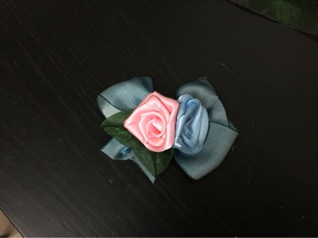 玫瑰绢丝胸花/发夹 第8步