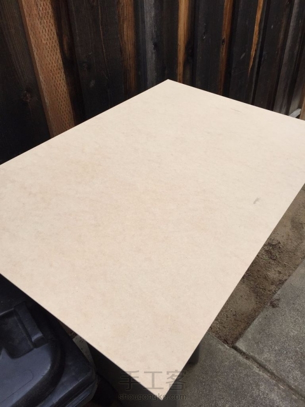 简单几步让你的天花板「满目星辰」，把这个安在卧室，失眠的时候数星星，可比数羊什么的洋气多了~

原作：redsunsoft

译者：kiddo Wang 第1张