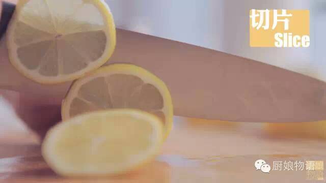 【转载】黄瓜柠檬排毒水 第3步