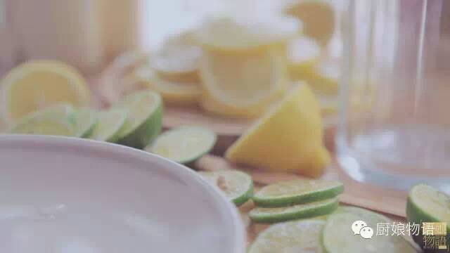 【转载】黄瓜柠檬排毒水 第7步