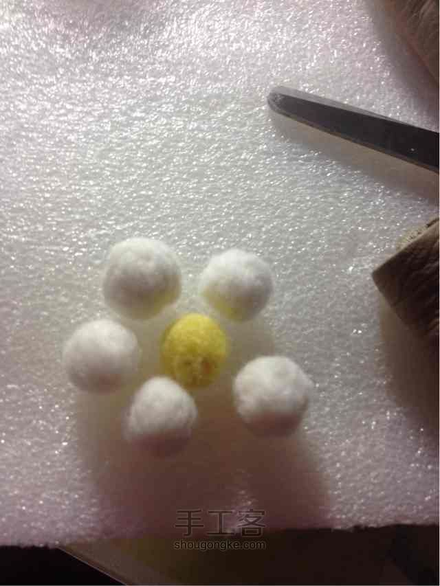羊毛毡--蓝色清新小花口金包 第28步