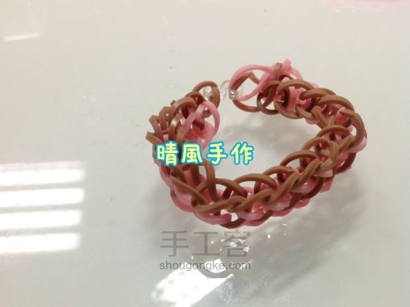 2针龙鳞手环 橡皮筋编织教程 第15步