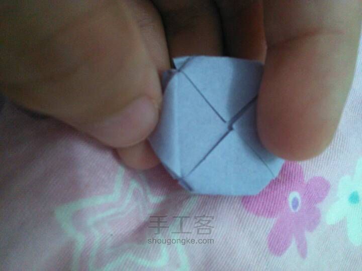 出淤泥而不染-折纸莲花教程 第13步