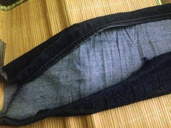 一条牛仔裤的再生3—怪物包包挂件 第2步