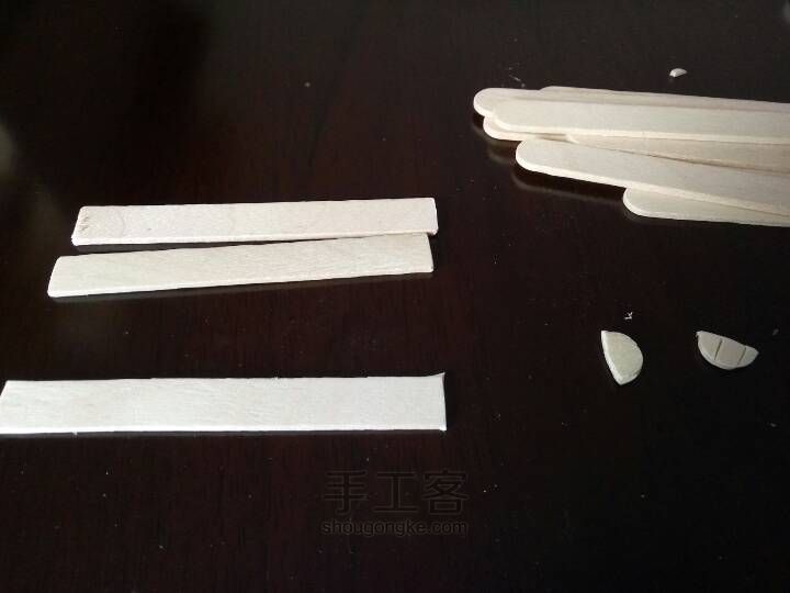 用雪糕棒制作房子 第68步